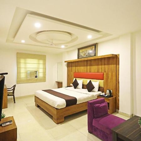 Hotel Urban Luxury Nueva Delhi Exterior foto