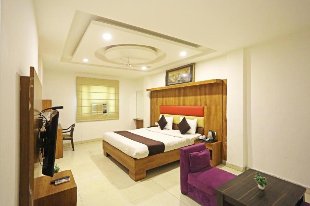 Hotel Urban Luxury Nueva Delhi Exterior foto
