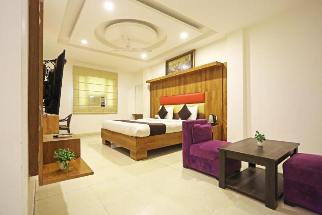 Hotel Urban Luxury Nueva Delhi Exterior foto
